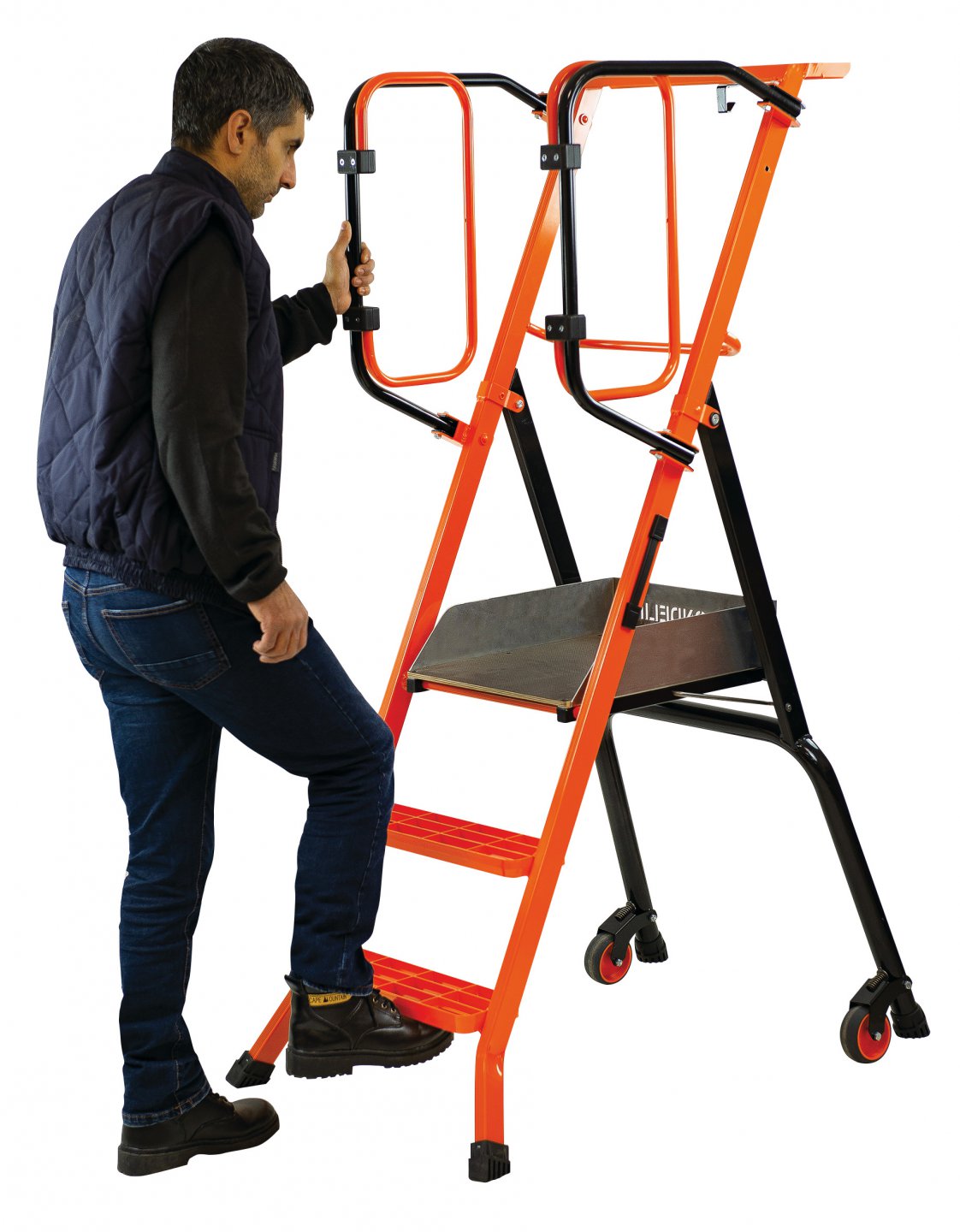 Secured stepladder gardia 05