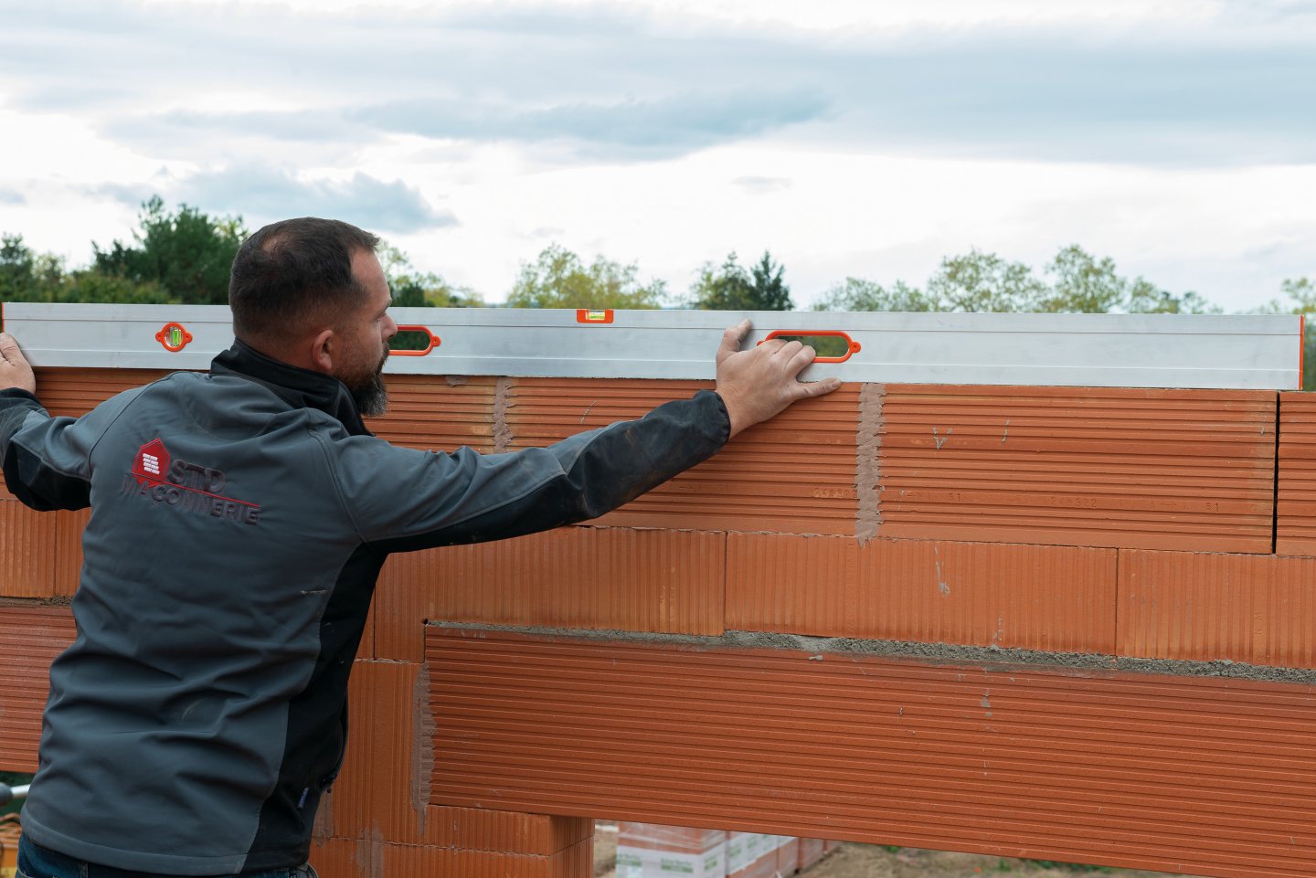 Aluminium profile level 03
