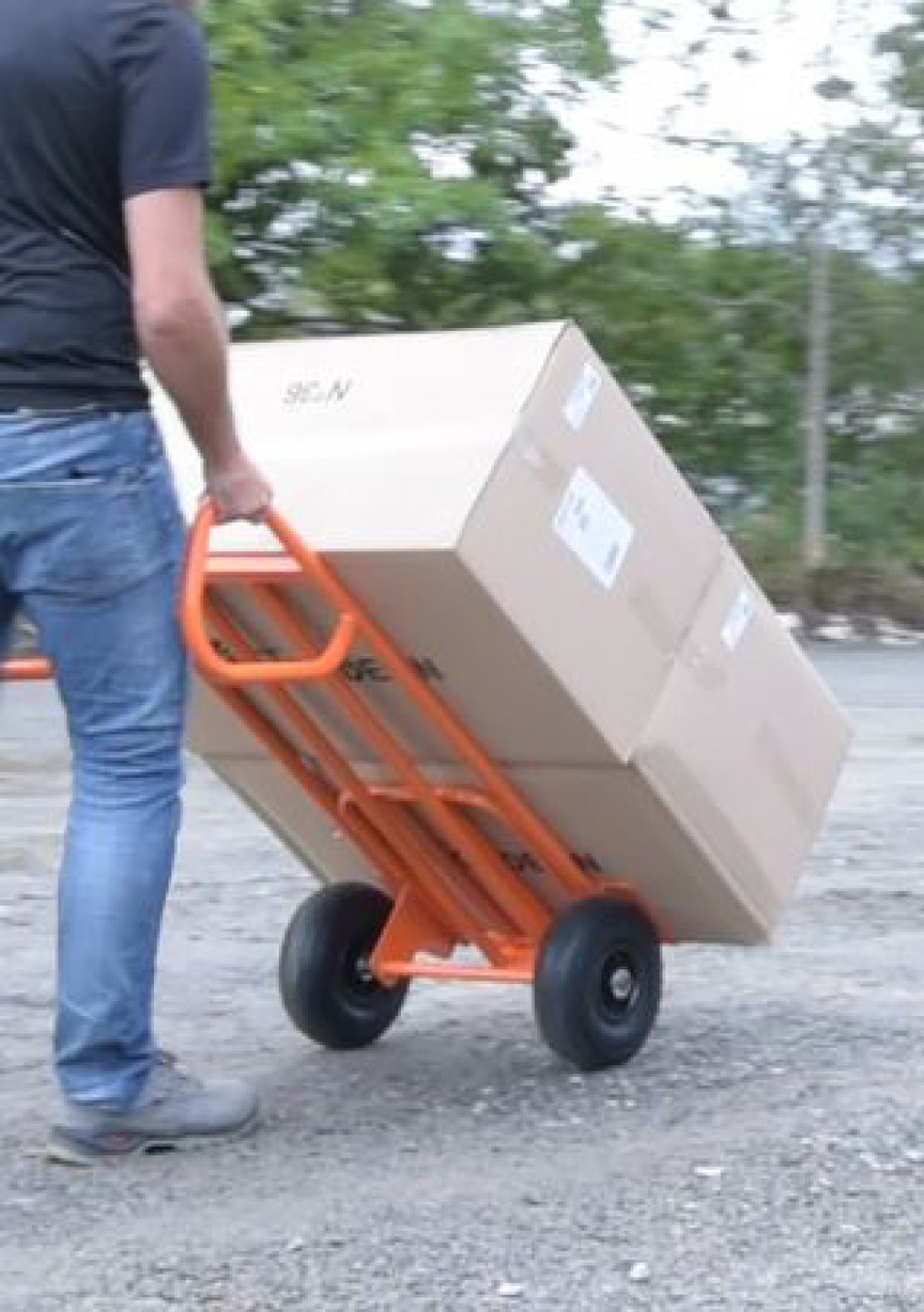 Axis hand truck - inflatable wheels 10