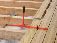 Terrace blade installer 02