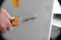 Reciprocating saw with retractable blade 02